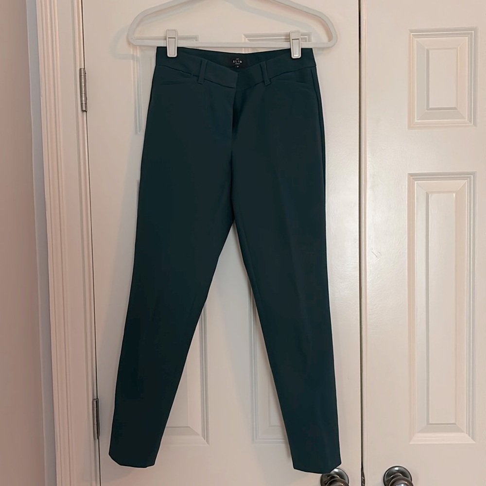 Dark Green Slim WHBM ankle pant size 0